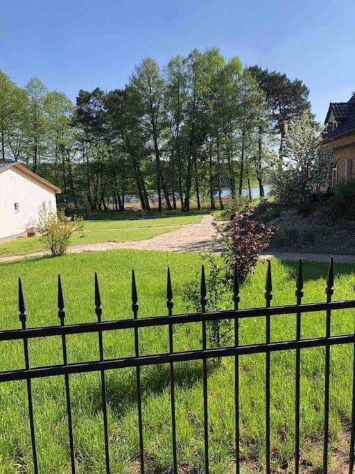 Penthouse Bernd Im Waldschloesschen Direkt Am See Wendisch Rietz Exterior foto